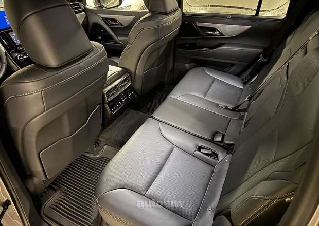 Lexus LX 600