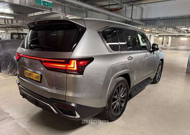 Lexus LX 600