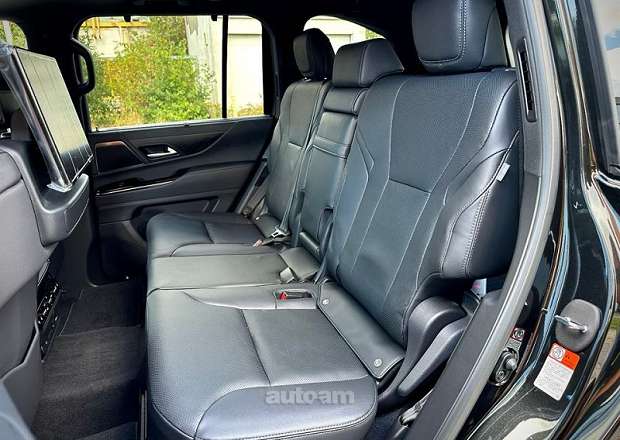 Lexus LX 600