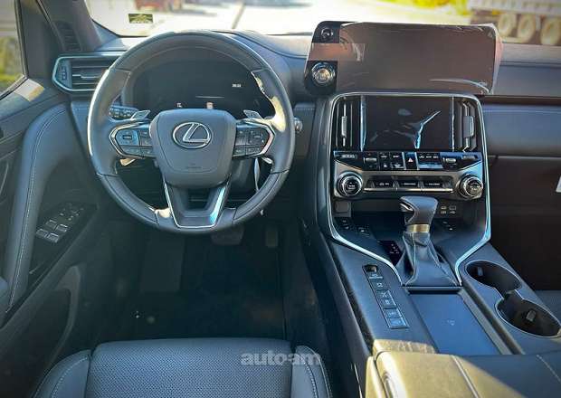 Lexus LX 600