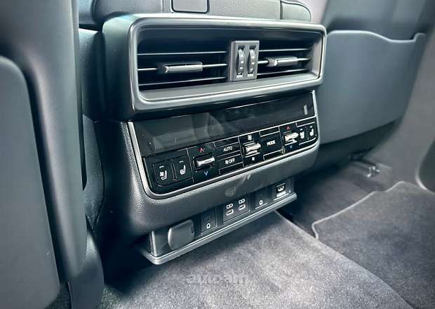 Lexus LX 600