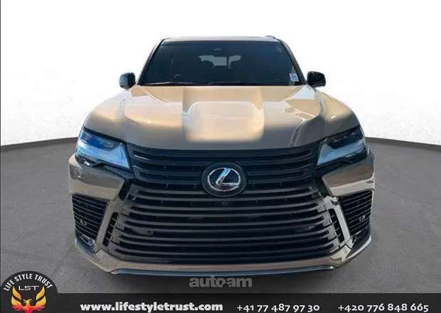 Lexus LX 700