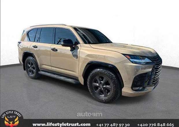 Lexus LX 700