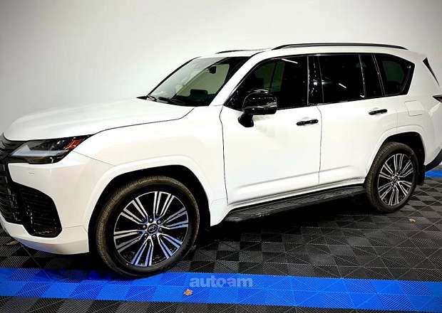Lexus LX 600