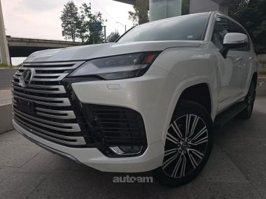 Lexus LX 700  2026 