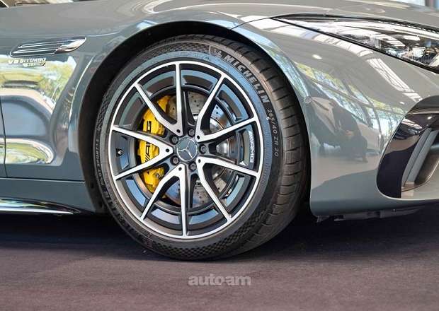 Mercedes-Benz SL 63 AMG