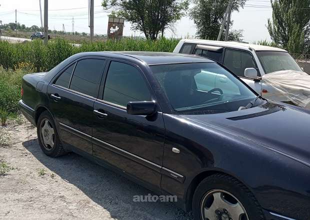 Mercedes-Benz CE 320