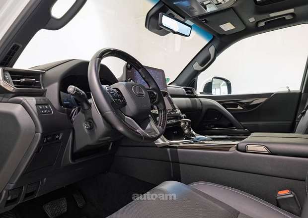 Lexus LX 500d