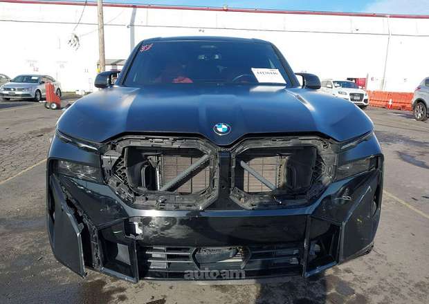 BMW XM