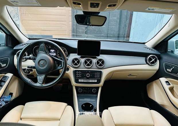 Mercedes-Benz GLA 250