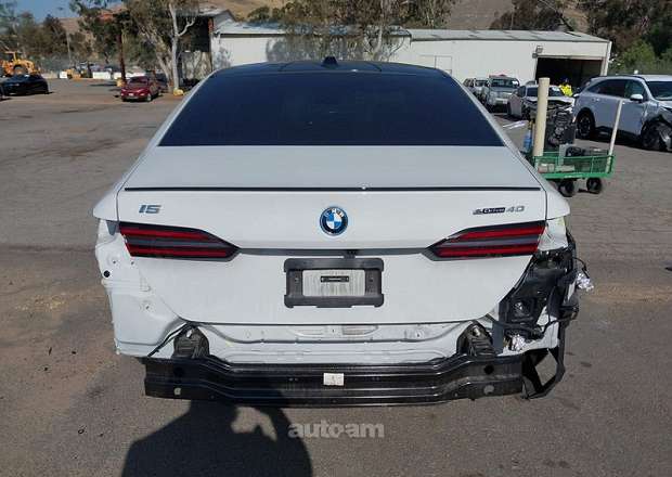 BMW i5