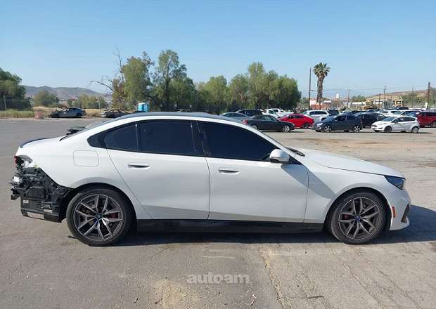 BMW i5