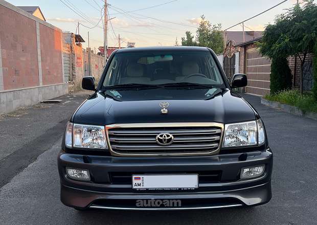 Toyota Land Cruiser 100