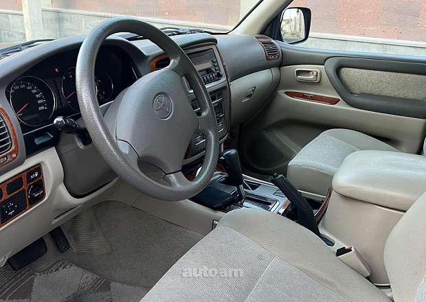 Toyota Land Cruiser 100