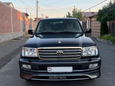 Toyota Land Cruiser 100  2004 