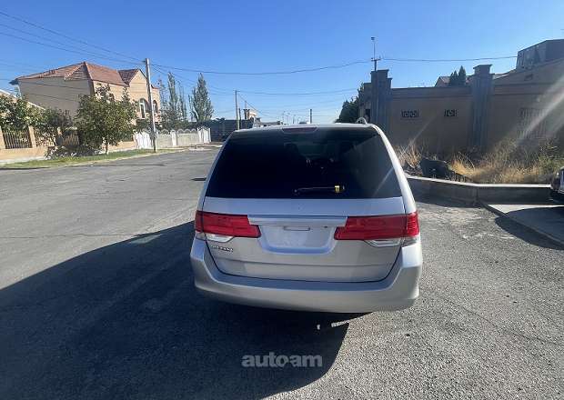 Honda Odyssey 2010 — photo 4