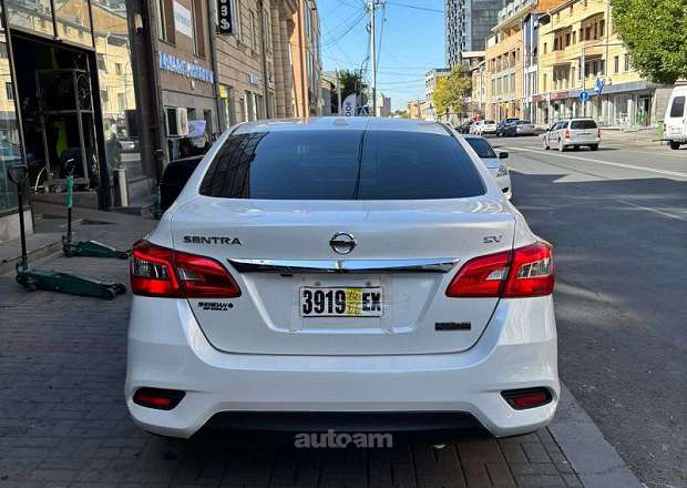 Nissan Sentra 2019 — photo 2