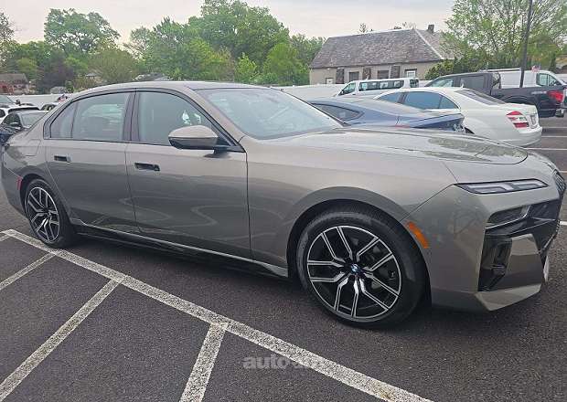 BMW 750