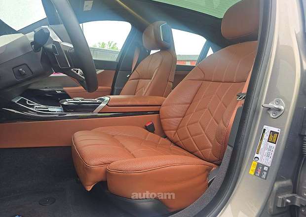 BMW 750