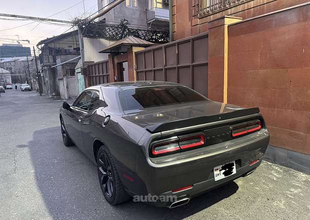 Dodge Challenger