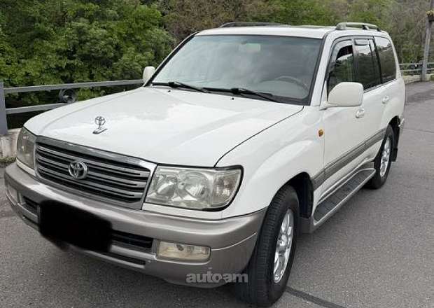 Toyota Land Cruiser 100