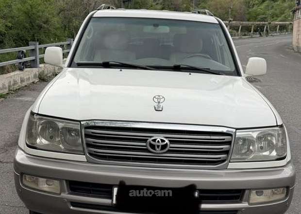 Toyota Land Cruiser 100