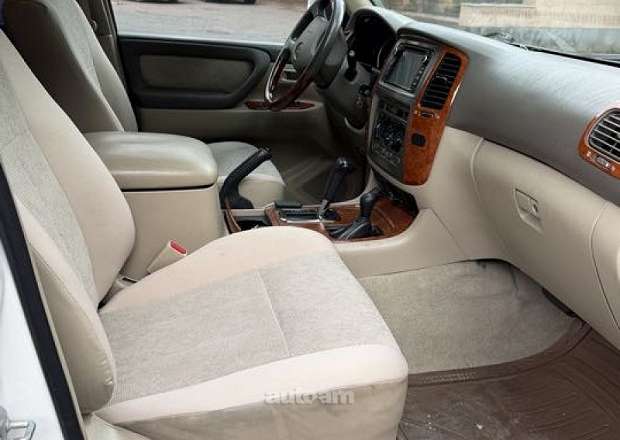 Toyota Land Cruiser 100