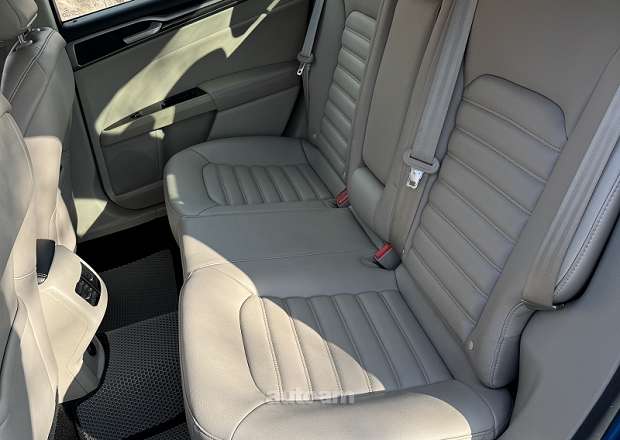 Ford Fusion 2019 — լուսանկար 9