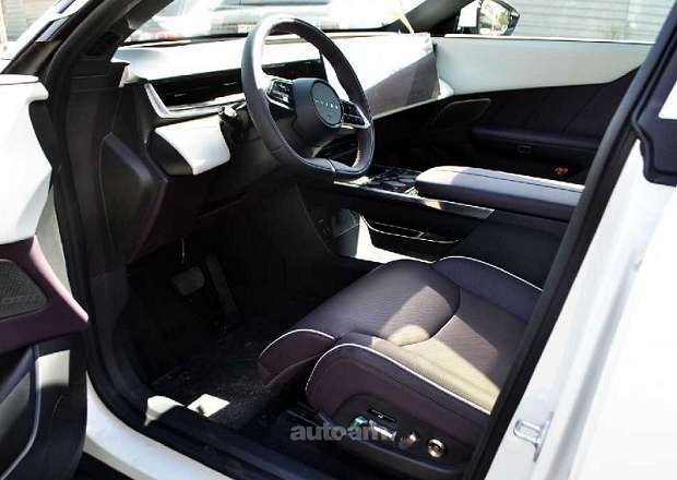 Mazda EZ-60 2025 — լուսանկար 5