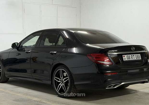 Mercedes-Benz E 43 AMG