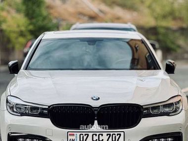 BMW 740  2017 