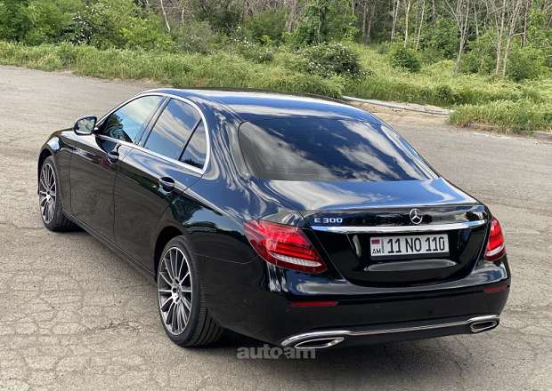 Mercedes-Benz E 200