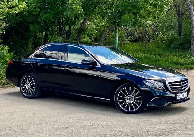 Mercedes-Benz E 200