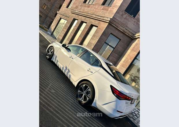 Nissan Sentra