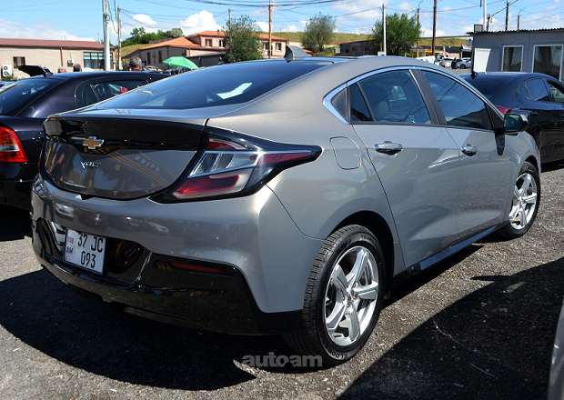 Chevrolet Volt 2017 — фото 12