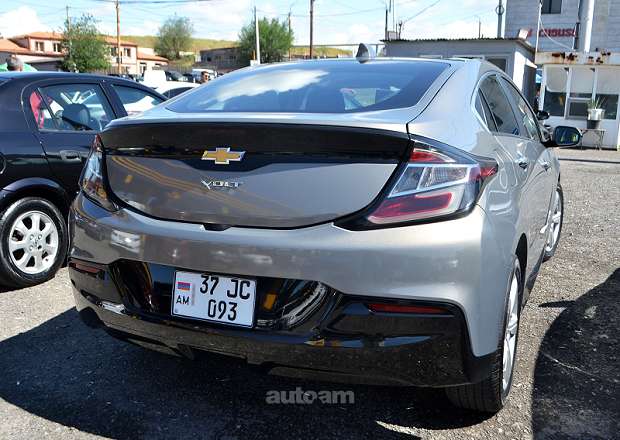 Chevrolet Volt 2017 — фото 13