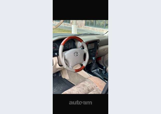 Toyota Land Cruiser 100