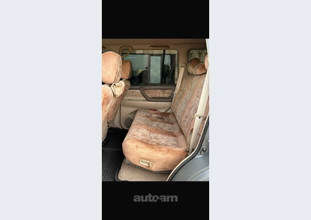 Toyota Land Cruiser 100