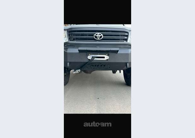 Toyota Land Cruiser 100