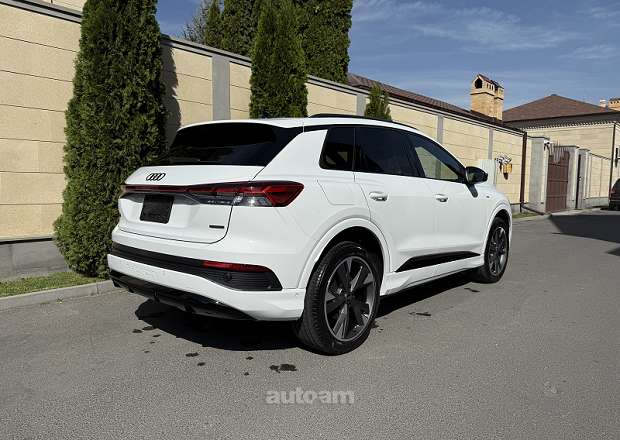 Audi Q4 e-tron 2023 — photo 5