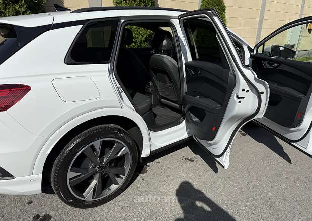 Audi Q4 e-tron 2023 — photo 10