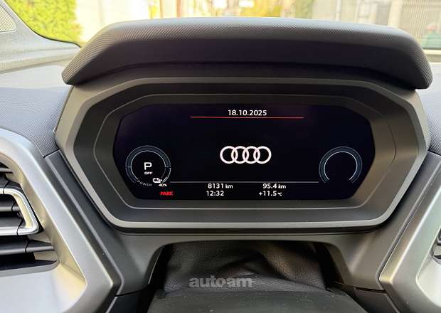 Audi Q4 e-tron 2023 — photo 12