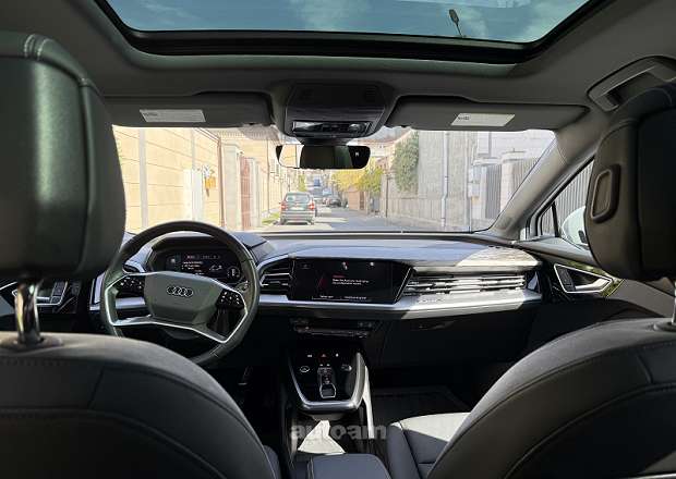 Audi Q4 e-tron 2023 — photo 11