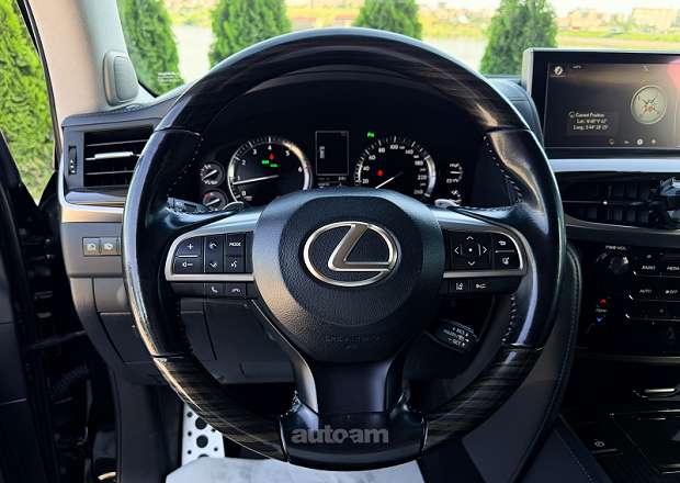 Lexus LX 570 2017 — photo 7