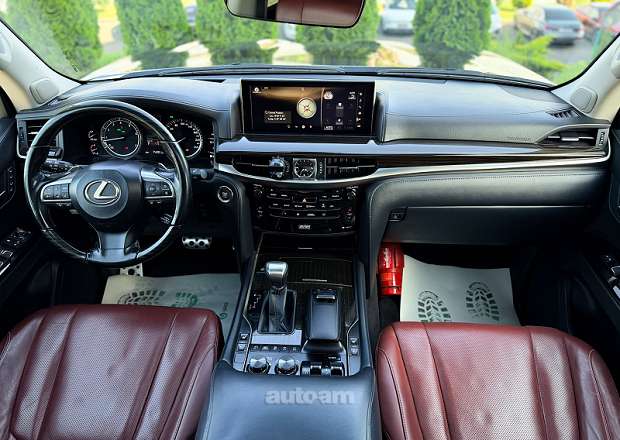 Lexus LX 570 2017 — photo 12