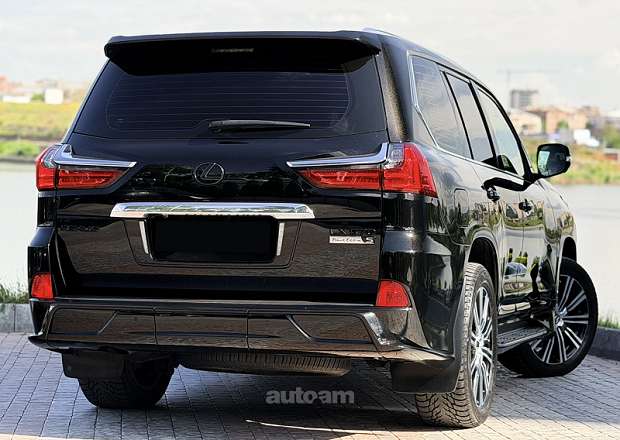Lexus LX 570 2017 — photo 4