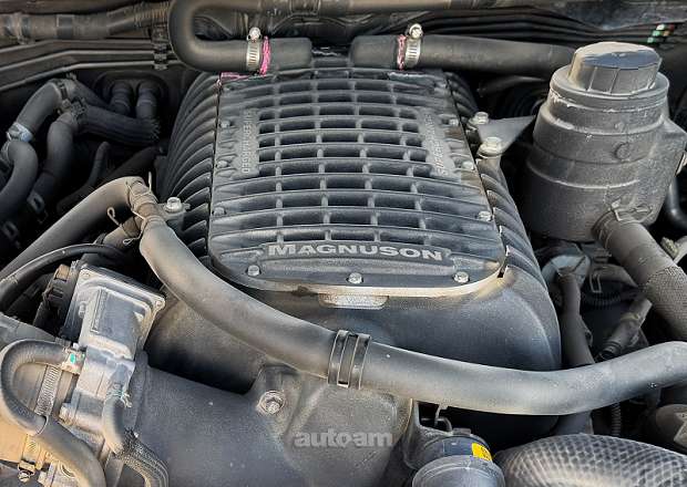 Lexus LX 570 2017 — photo 13