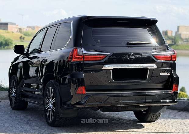 Lexus LX 570 2017 — photo 6