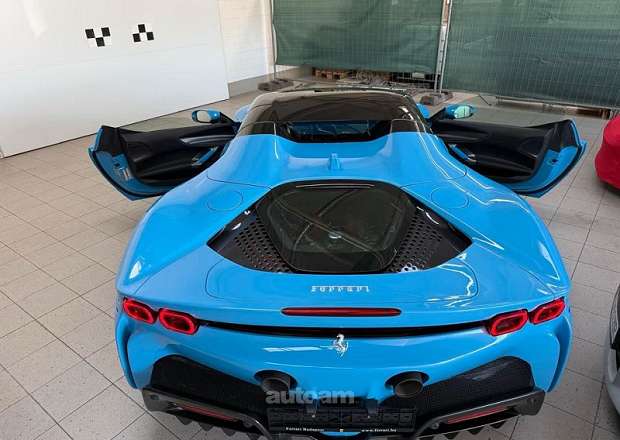 Ferrari SF90