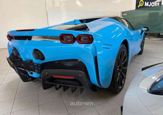 Ferrari SF90